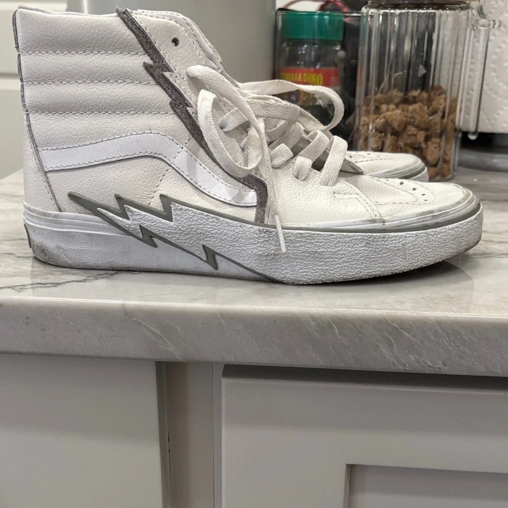 Vans White and Gray High-Top Sneakers sz 6.5 women, sz 5 men - Picture 7 of 10